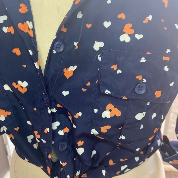 Adorable cropped blouse - Picture 2 of 5